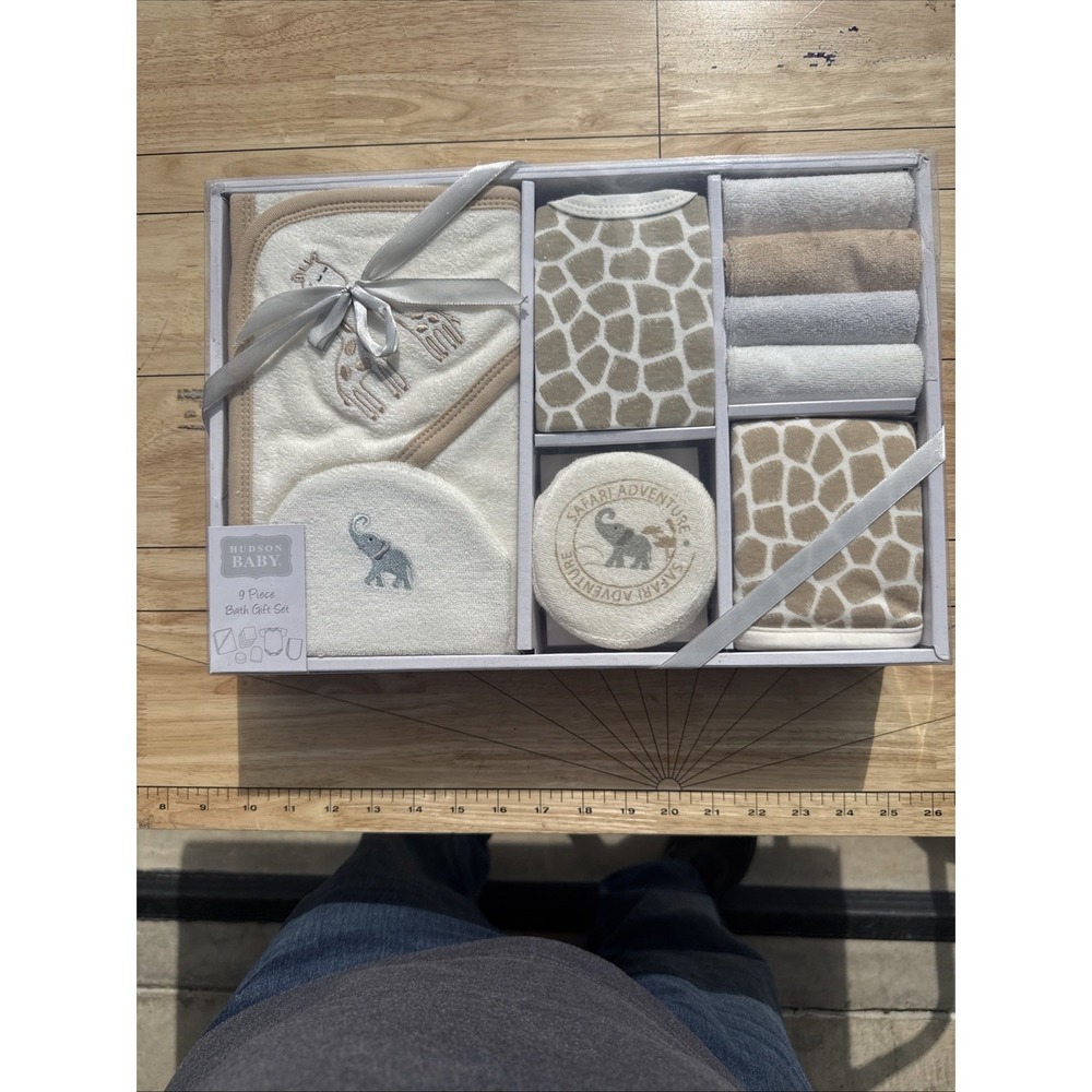 Hudson Baby 9-Piece Bath Gift Set